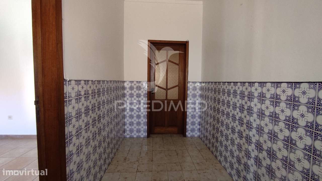 Moradia T4 de 2 pisos com garagem - Grande imagem: 5/30