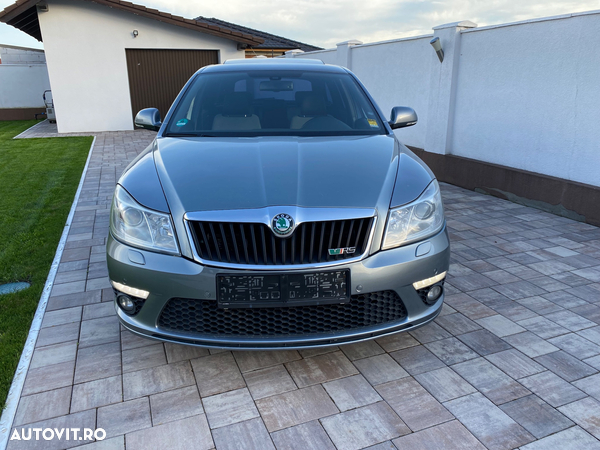 Skoda Octavia 2.0 TDI DPF DSG RS - 3