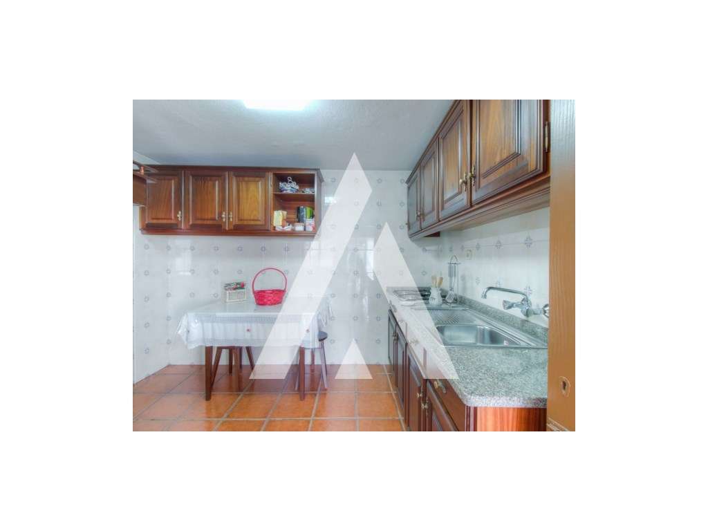 Moradia T6, Isolada, na zona de Oiã-42