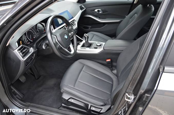 BMW Seria 3 318d - 16