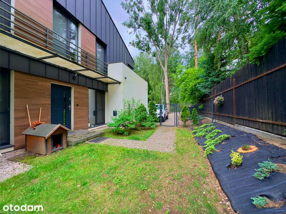| Apartament z ogrodem i tarasem | Garaż + 2 miejsca | Zieleń i cisza-16