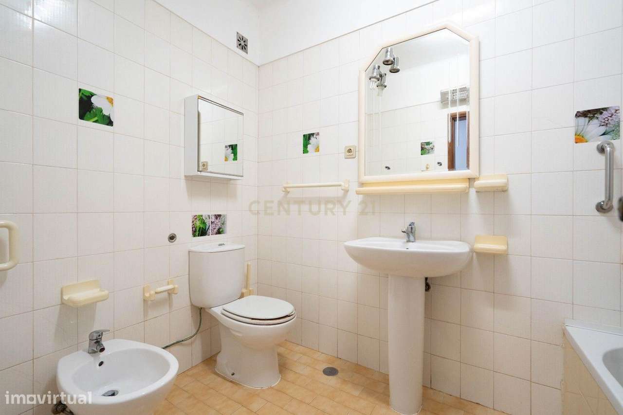 Apartamento T3 localizado a 350 metros do Continente da Lousã. - Grande imagem: 4/33