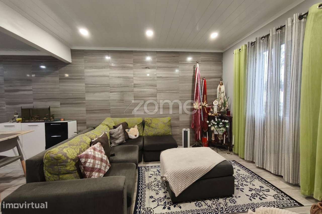 Moradia Térrea com Garagem e Espaço Exterior – Fajã de Baixo - Grande imagem: 4/20