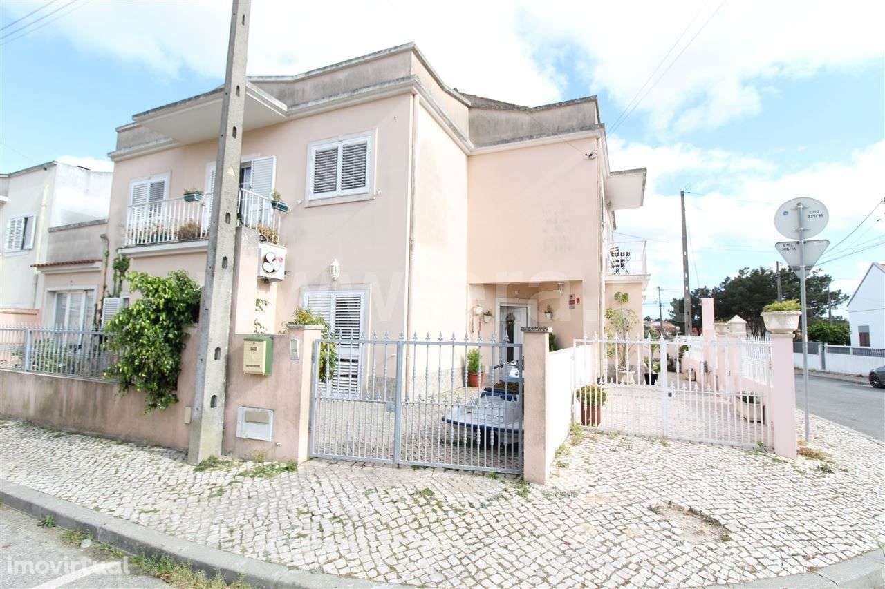 Moradia Ponta de Banda na Quinta do Conde Imovirtual