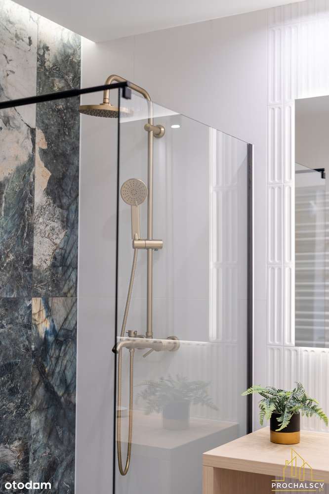 Piękne zupełnie nowe mieszkanie w z meblami i AGD Ceglana Park + garaż-1