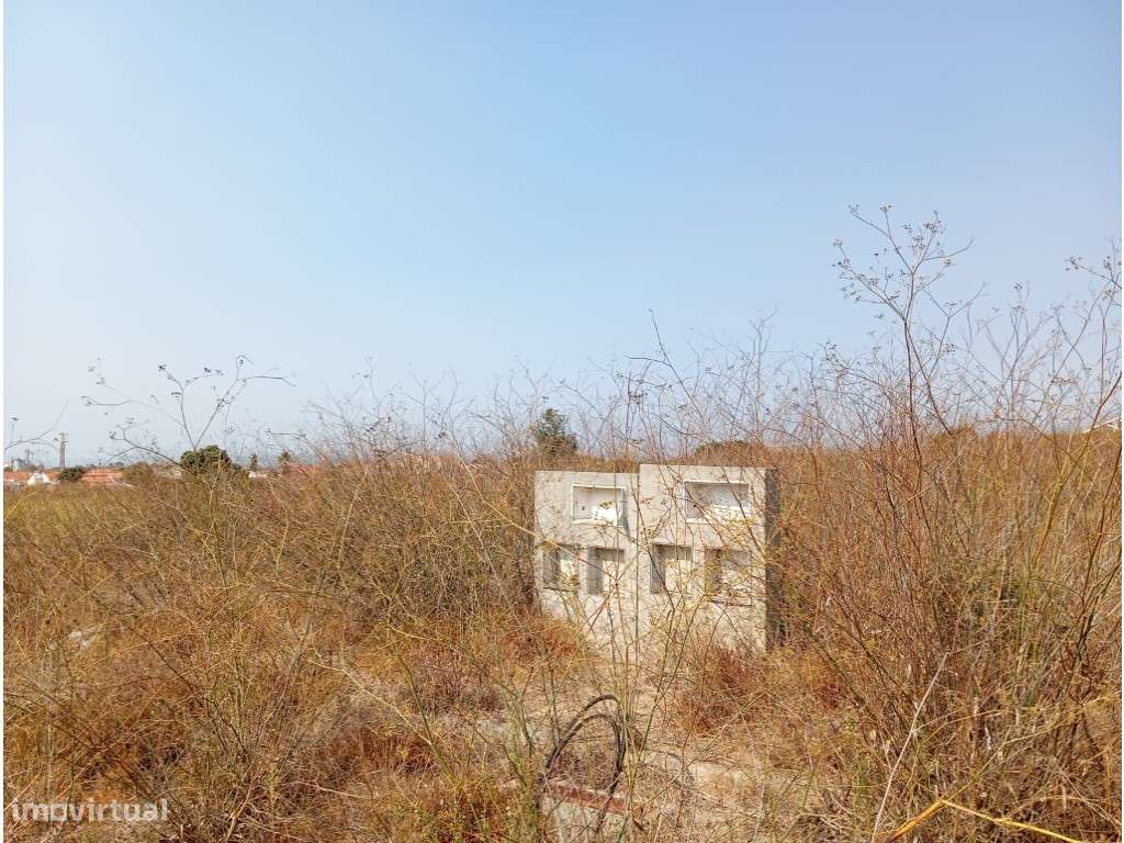 TERRENO INDUSTRIAL - Grande imagem: 3/4