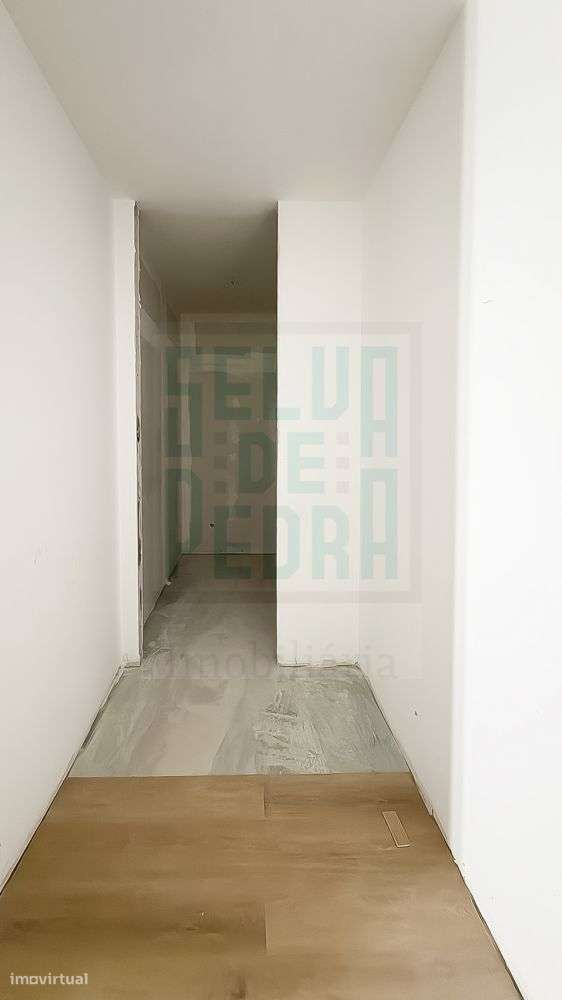 Apartamento T2+1 Centro de Paços de Ferreira-25