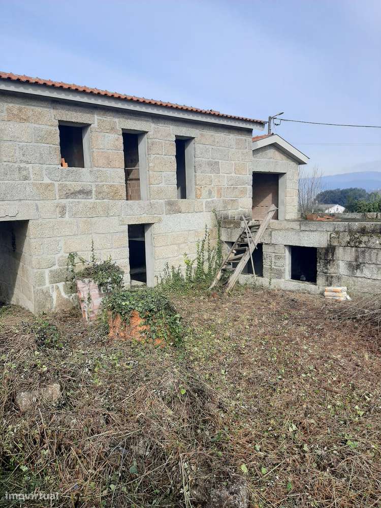 VENDE MORADIA/QUINTINHA V5 Centro de Fonte Arcada Penafiel - Porto-14