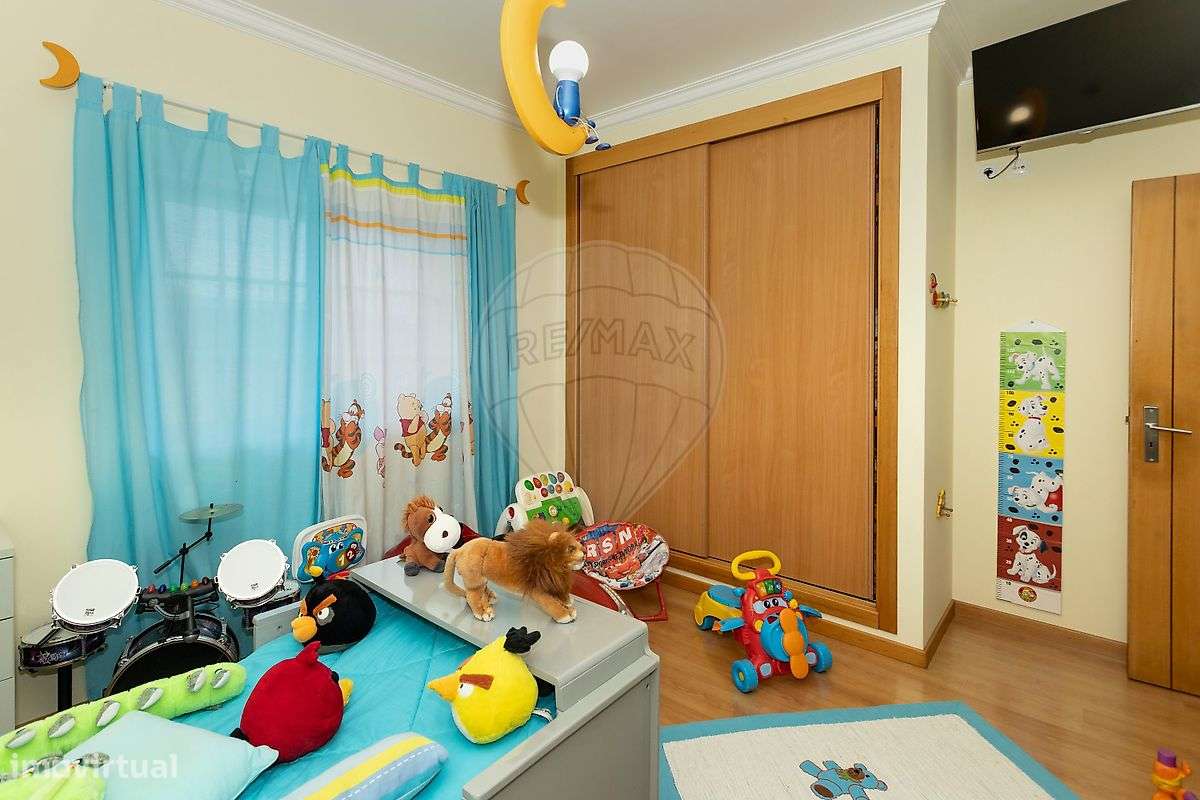 Moradia T4 para venda-9