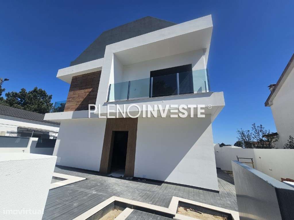 Moradia V3 com piscina Nova construção em Pinhal de Frades-14