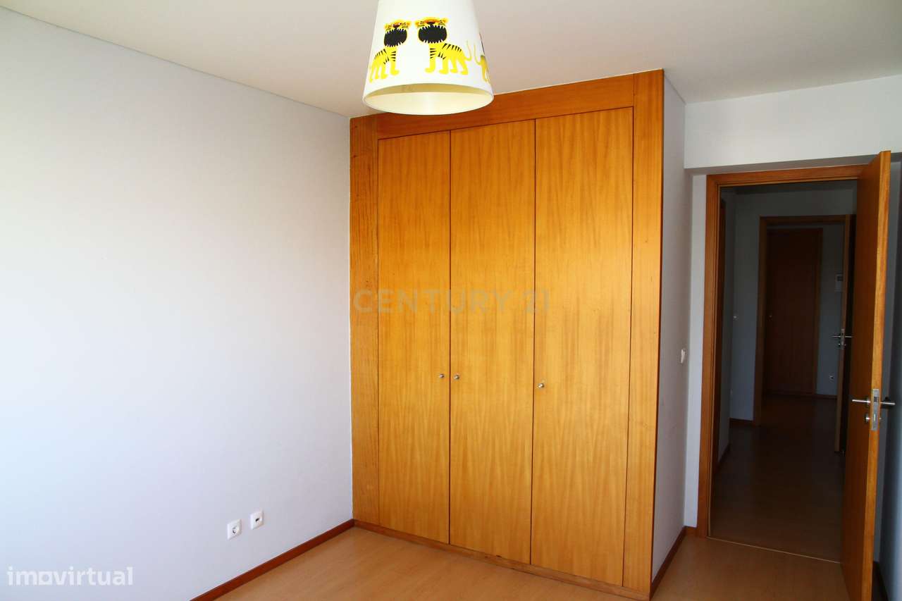 Apartamento T3 com 157 m², ao Aeroporto Francisco Sá Carneiro, Maia - Grande imagem: 4/12