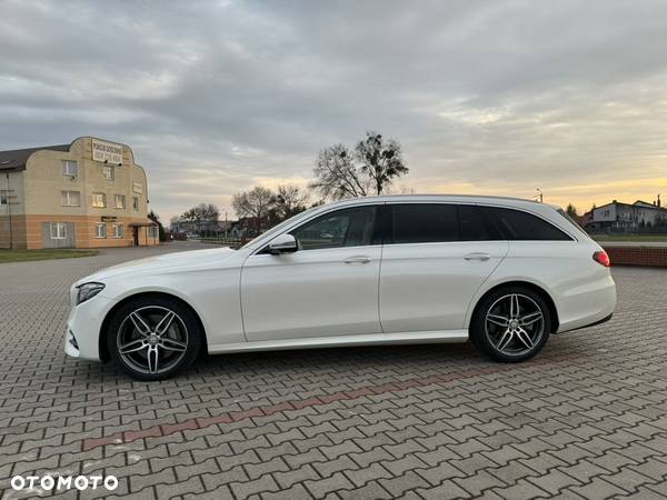 Mercedes-Benz Klasa E 400 4Matic T 9G-TRONIC AMG Line - 3