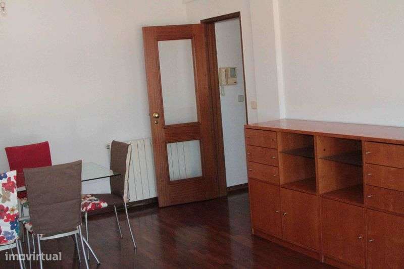 Arrendamento T2 Torres Vedras - Grande imagem: 4/12