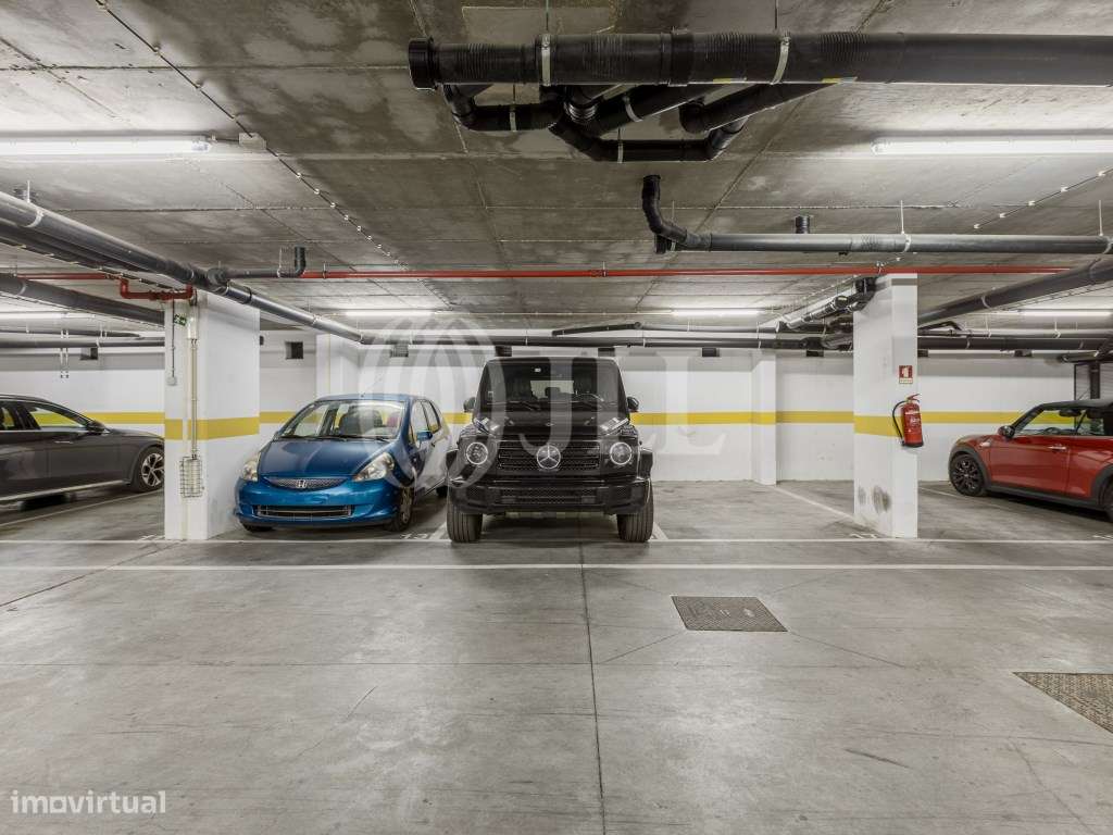 Lugar de estacionamento privativo, em Alcântara, Lisboa - Grande imagem: 5/17