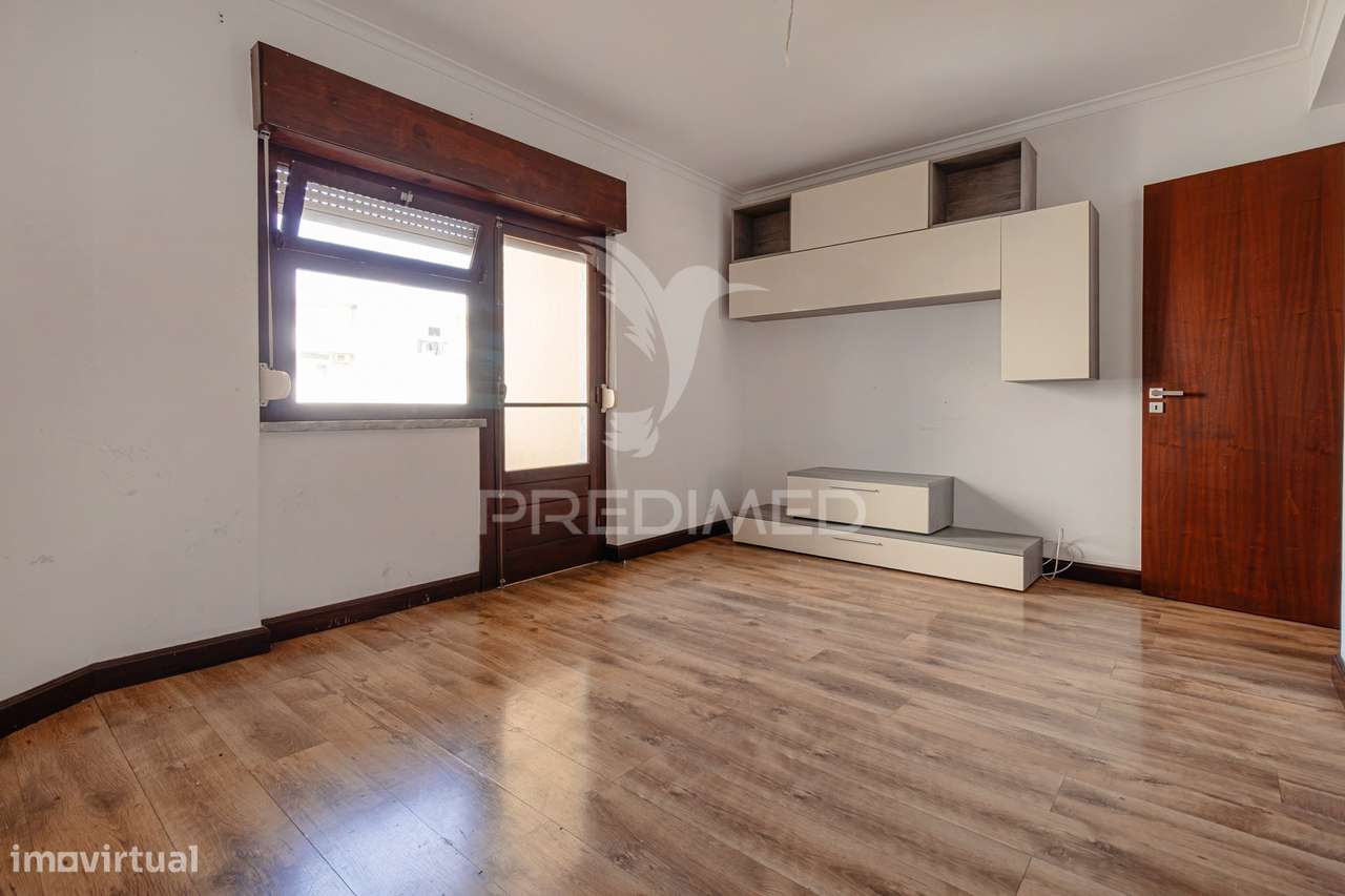 T3 TRANSFORMADO EM T2 NA POVOA DE SANTO ADRIÃO PRONTO A HABITAR - Grande imagem: 4/23