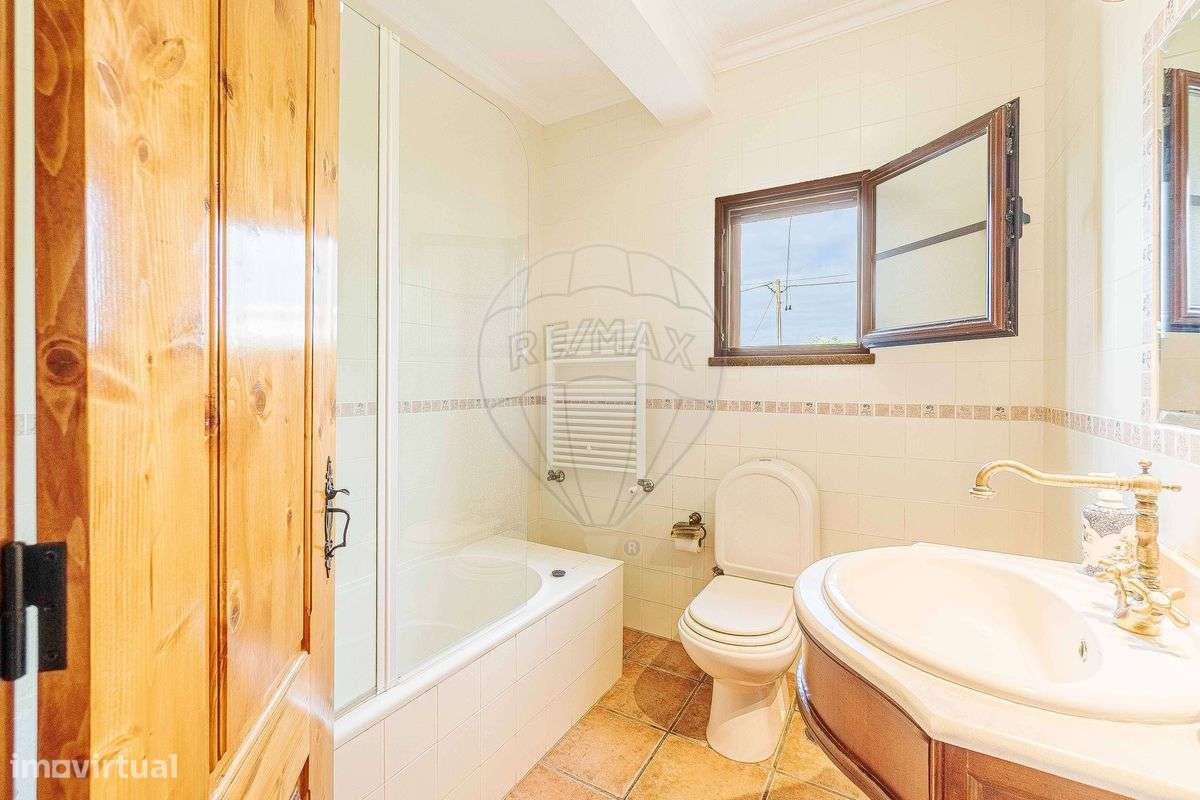 Moradia T4 para venda-10