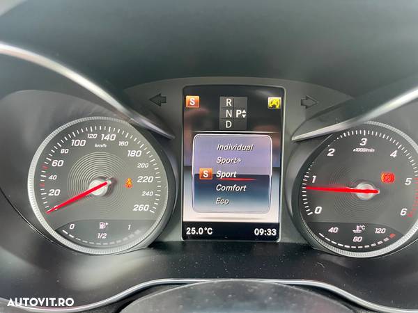 Mercedes-Benz C 220 d 4Matic T 9G-TRONIC AMG Line - 35