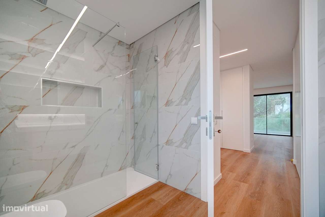 Moradia V4 Nova em Murches-22