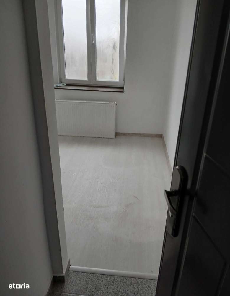 Marasesti-Garsoniera confort redus,et.1,pret 14500Euro - Imagine principală: 1/7