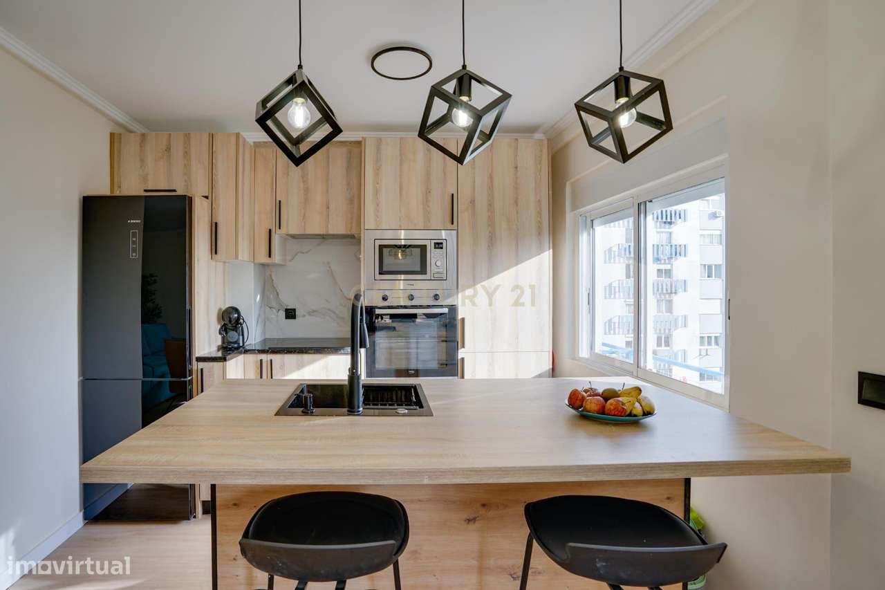 Apartamento T2 remodelado na Rinchoa-12