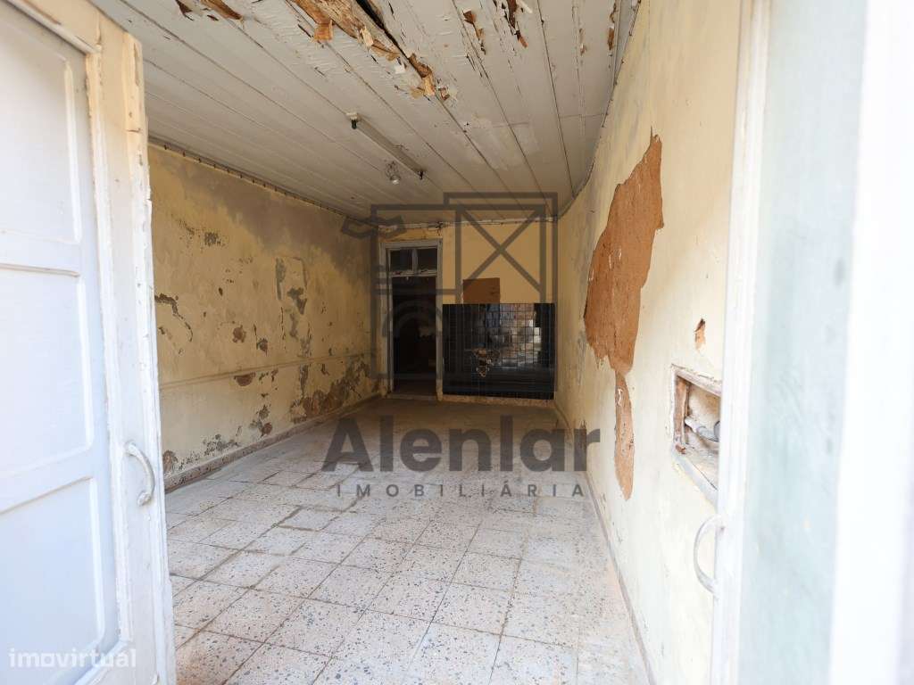 Oportunidade de Investimento no Centro Histórico de Alenquer - Bair... - Grande imagem: 4/39