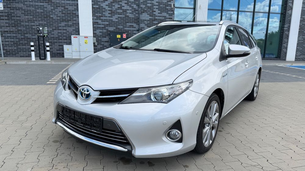 Toyota Auris II (2012-) 1.8 VVT-i Automatik Edition 2013