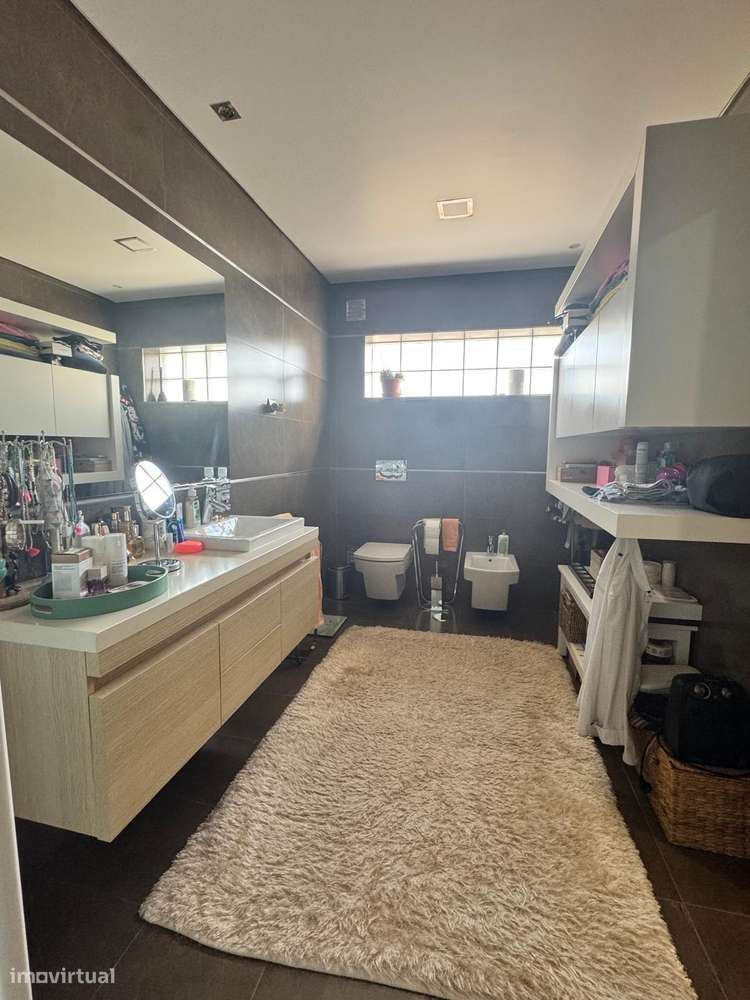 Apartamento duplex T4 com 3  garagens-38