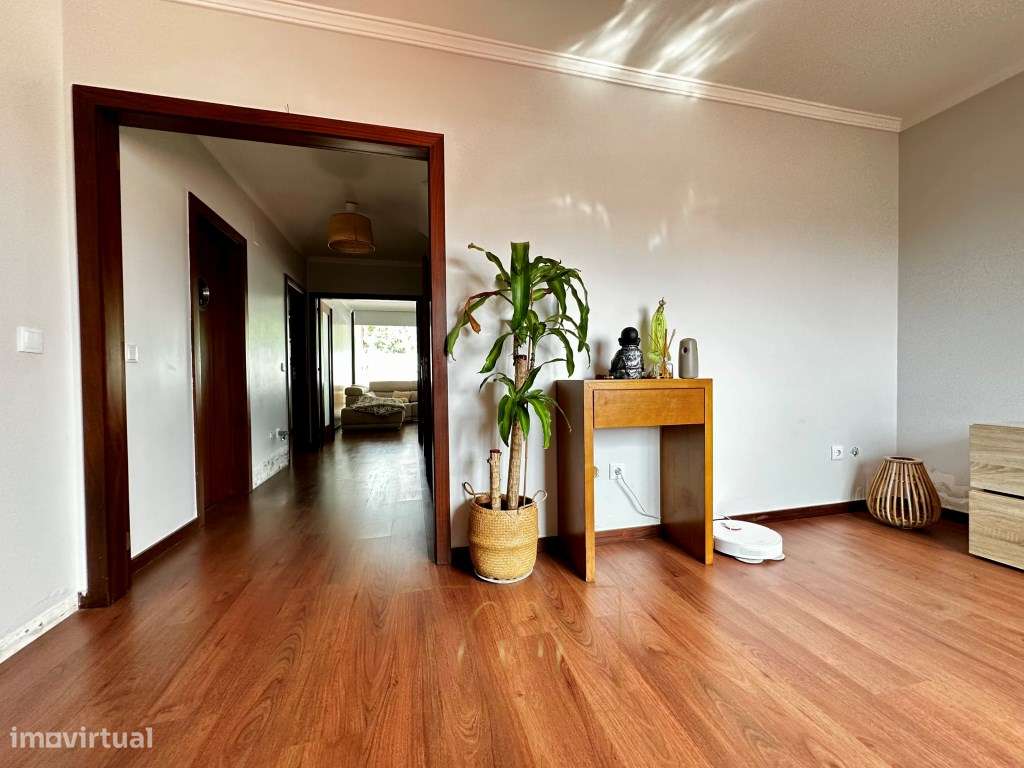 Moradia T4 com terraço, Sótão e Garagem-9