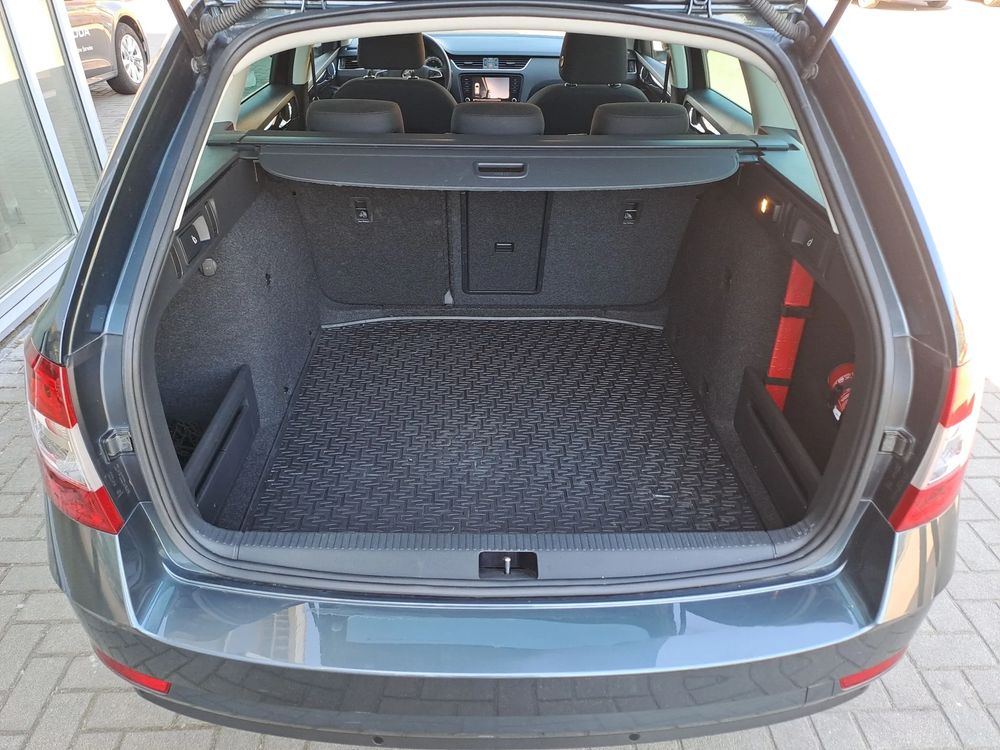 SKODA OCTAVIA 4x4 HAK DSG Blind SPOT 230V 2,0 TDI 150KM Serwis ASO Salon PL VAT23%