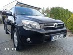 Toyota RAV4 2.2 D-CAT X - 18