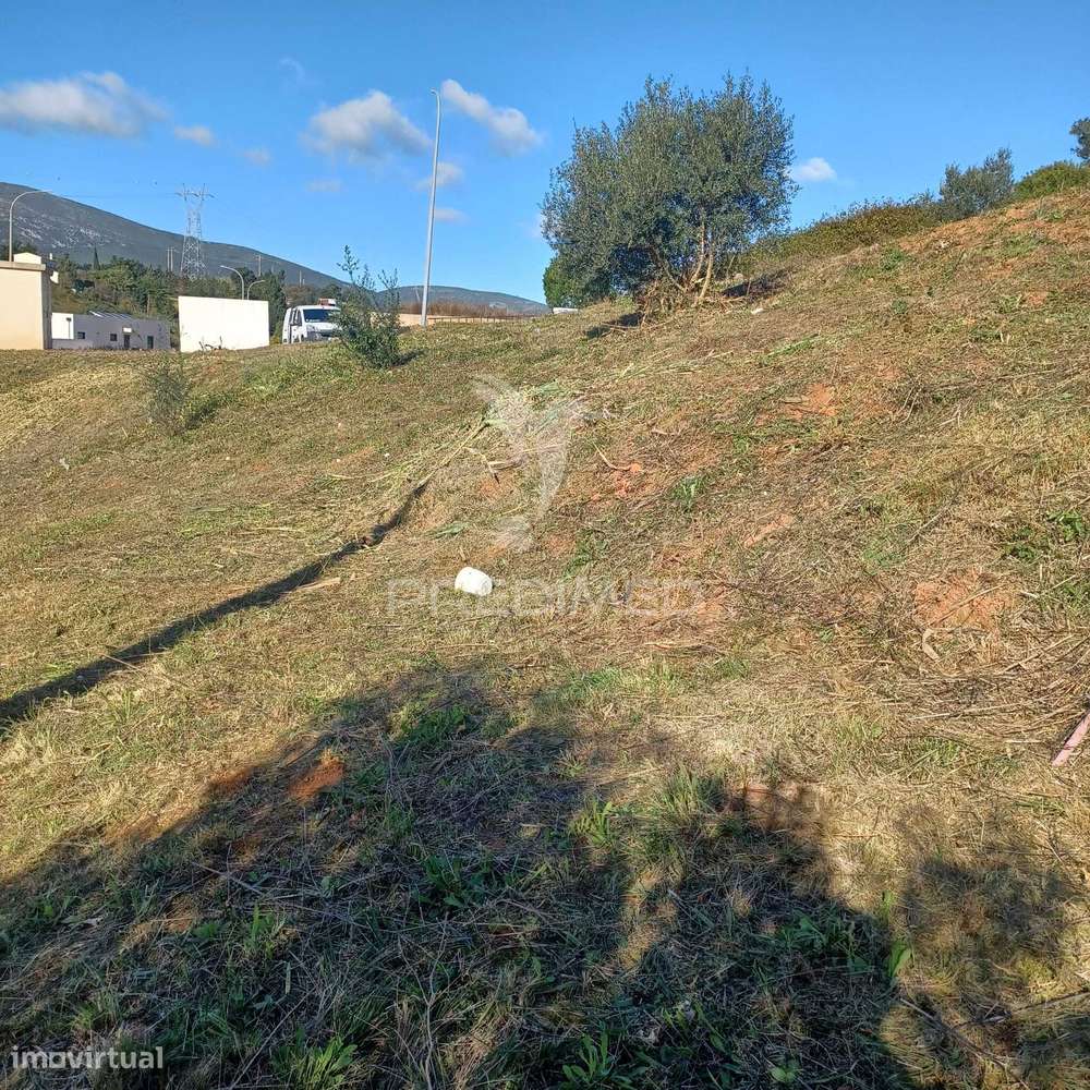 Terreno Urbano com 683m2 em Alenquer - Grande imagem: 5/7