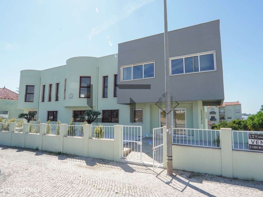 Prédio com Licença de Serviços para Arrendamento em Alfragide, Lisboa - Grande imagem: 4/60