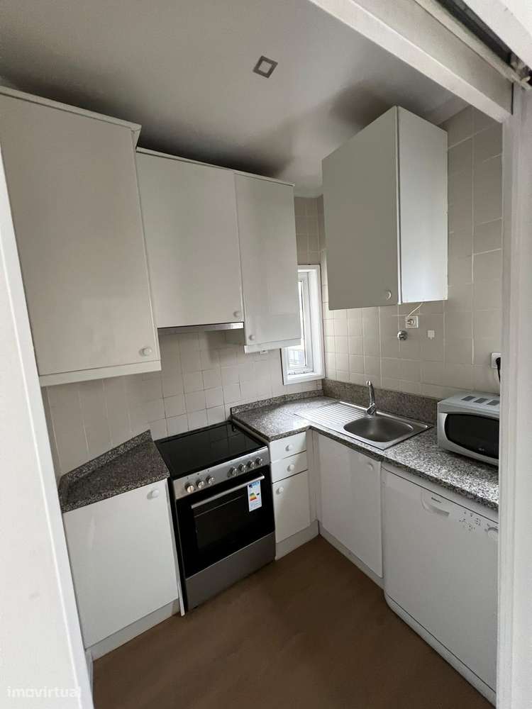 Apartamento T1, mobilado ao Marquês, Porto-9