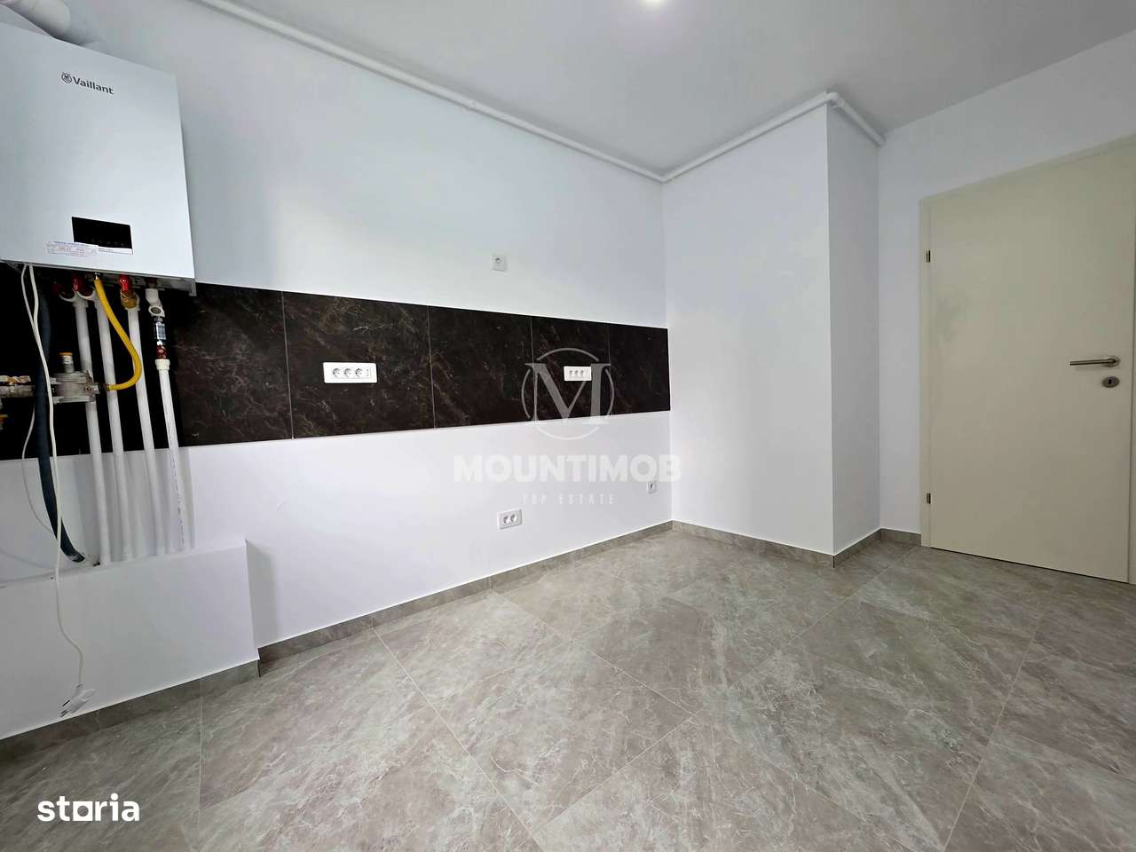 Apartament 3 camere, incalzire in pardoseala, boxa, parcare, Tractorul-9