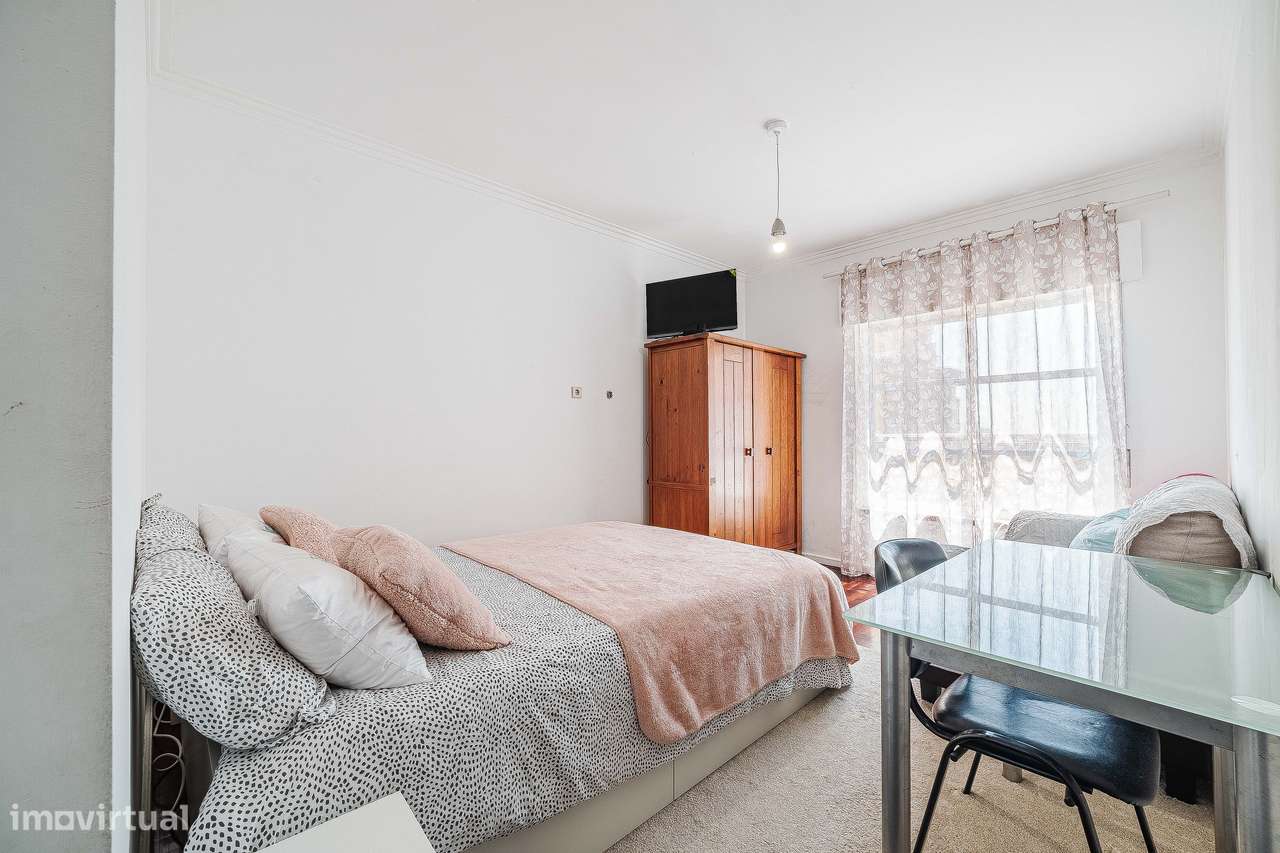Apartamento T2 Remodelado | Tapada das Mercês-22