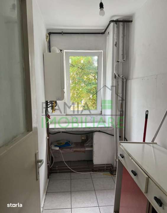 Apartament 3 Camere,  Etaj 2/4 – Astra Planete, Necesita Renovare-6