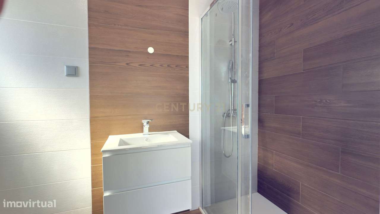 Moradia T4 Isolada com Piscina em Fernão Ferro | 640.000€-8