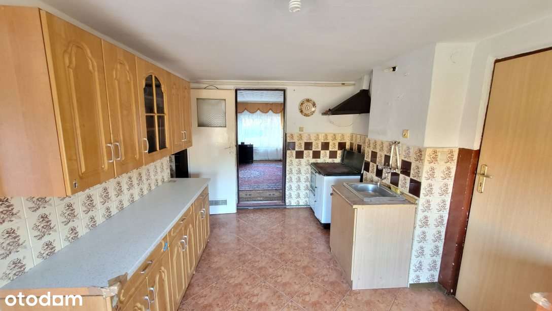 Pół domu + działka + kamienna stodoła + 2garaże w Dziwiszowie-10