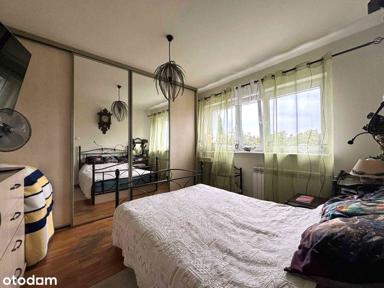 Przestronne 4-pokojowe mieszkanie z balkonem na Starych Bielanach-10