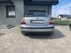 Volkswagen Passat 1.9 TDI Highline - 3