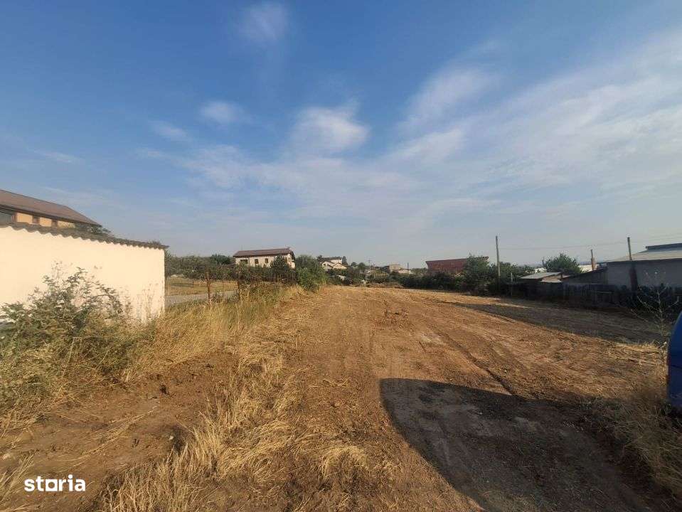 Investitie sigura! Teren 2502 mp, plat, toate utilitatile, intre case - Imagine principală: 1/6