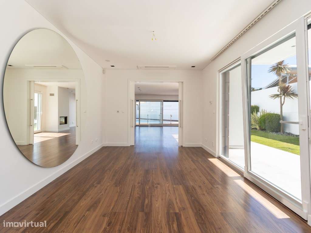 Moradia térrea com piscina salgada aquecida - Marisol-16