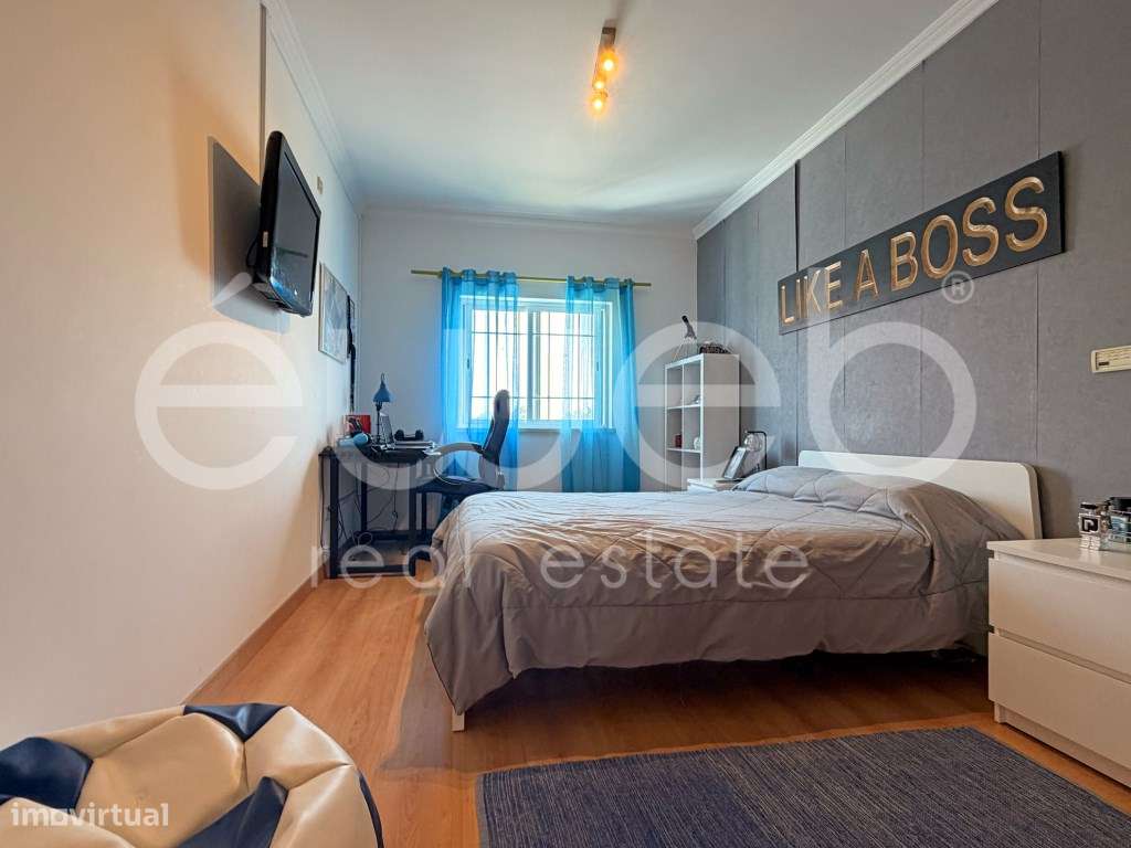 Apartamento T3 com Garagem e Arrecadação, em Aires-22