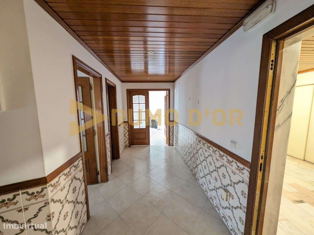 T3 COM VISTA RIO, VARANDAS, BOX 40M2-8