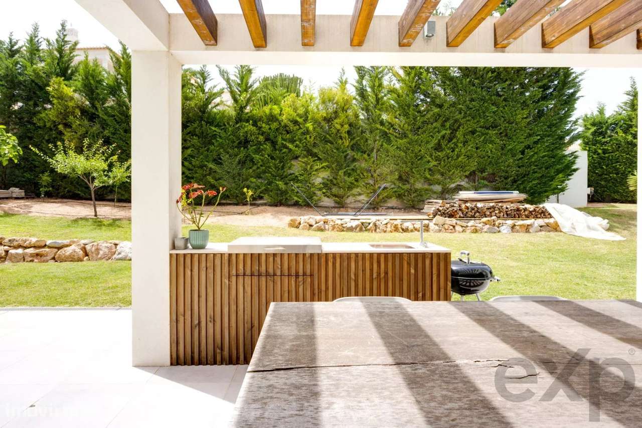 Moradia T4 com Piscina Aquecida de 17,5m e Apartamento Independente em-15