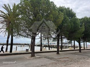 Loja para comércio com parqueamento na Marina do Parque das Nações - Grande imagem: 4/5