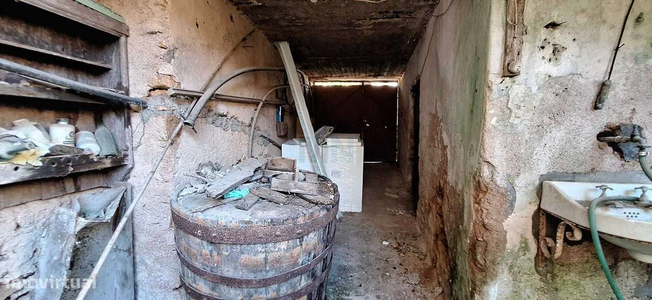 Moradia  para remodelação com Elevado Potencial em Anagueis-15