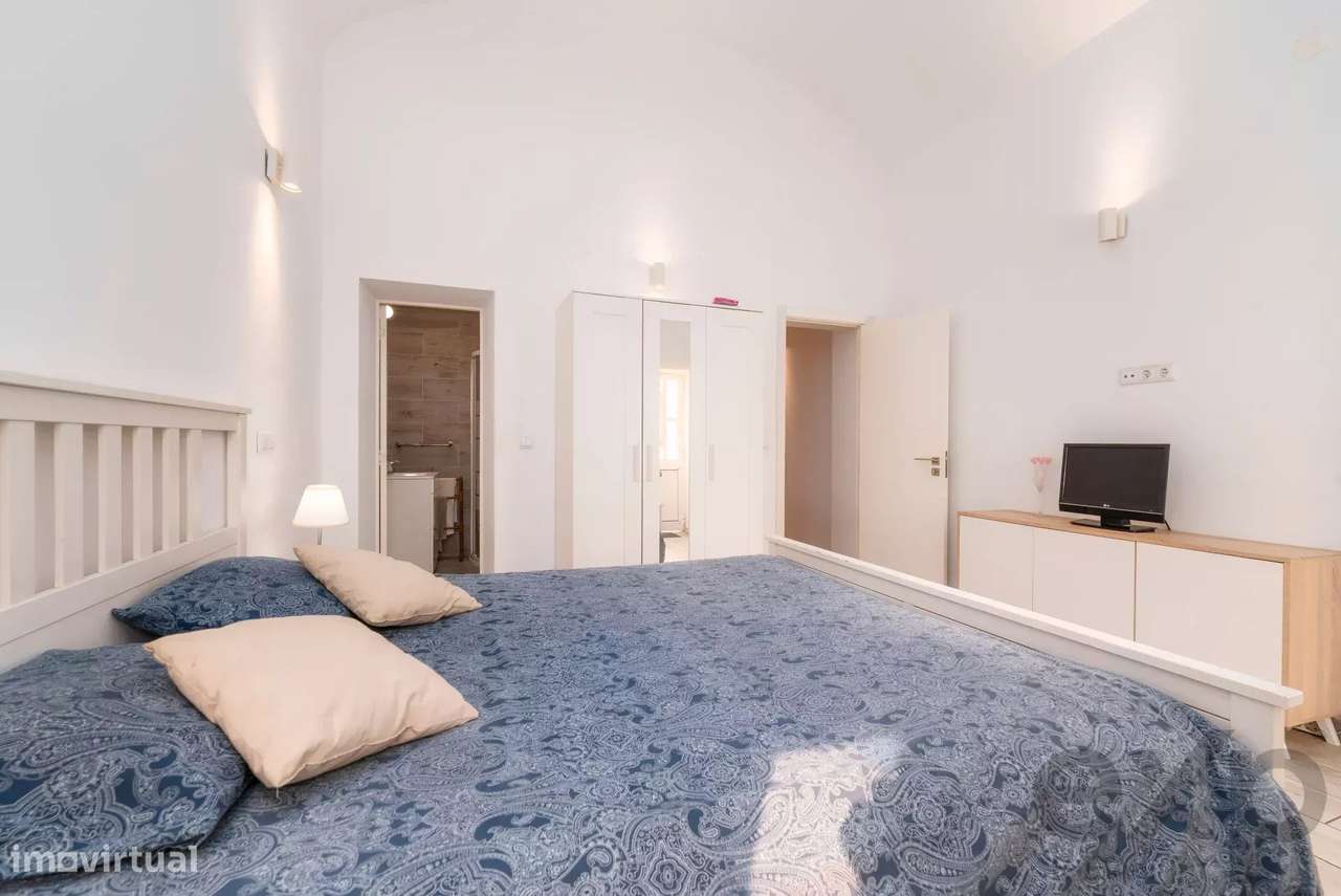 Moradia tradicional T2 com enorme terraço totalmente renovada no centr - Grande imagem: 5/29