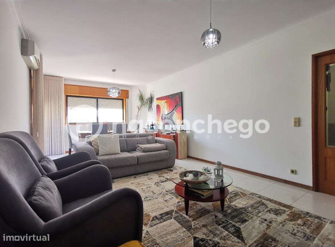 Apartamento T2 com varanda em Arcozelo, Barcelos-8