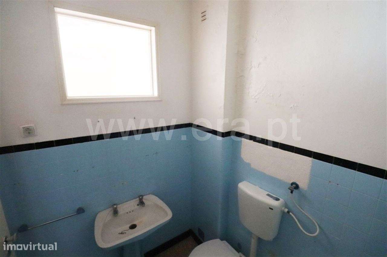 Apartamento T2 de origem; Cruz de Pau-5